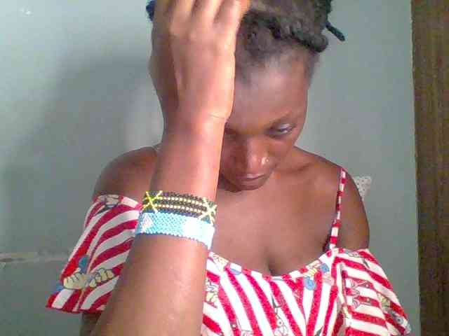 Chocolate-saucy webcam