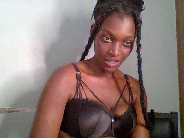 Chocolate-saucy webcam