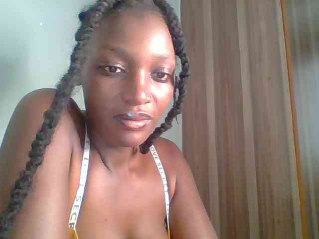 Chocolate-saucy webcam