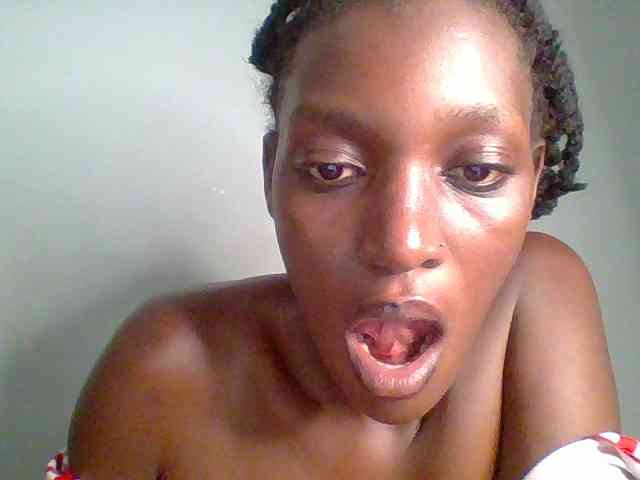 Chocolate-saucy webcam