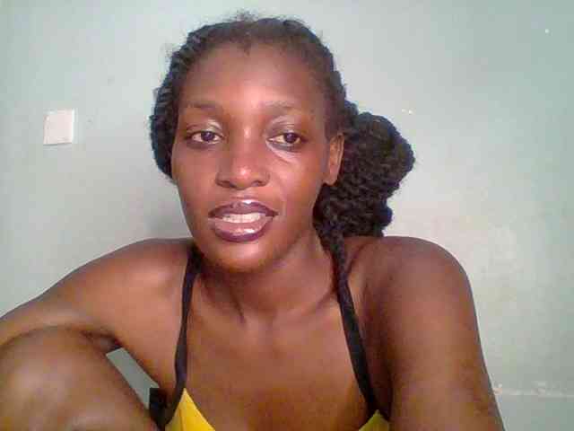 Chocolate-saucy webcam