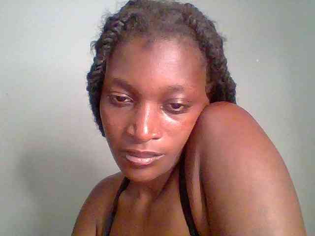 Chocolate-saucy webcam