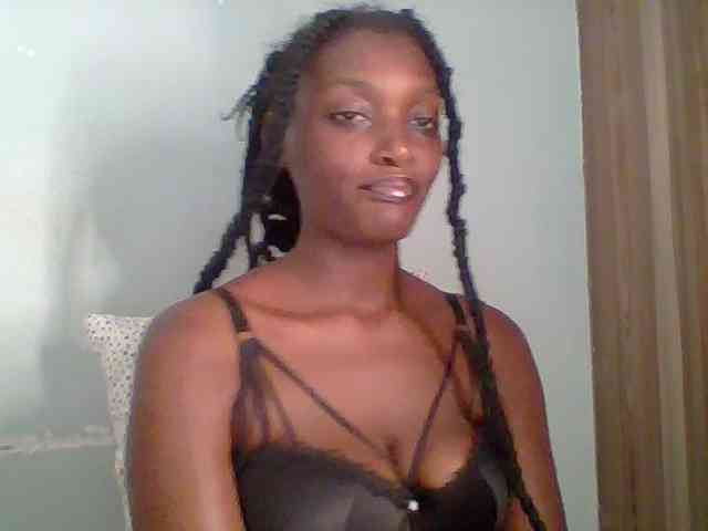 Chocolate-saucy webcam