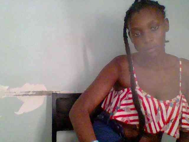 Chocolate-saucy webcam