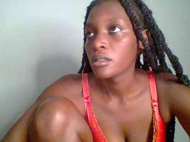 Chocolate-saucy webcam