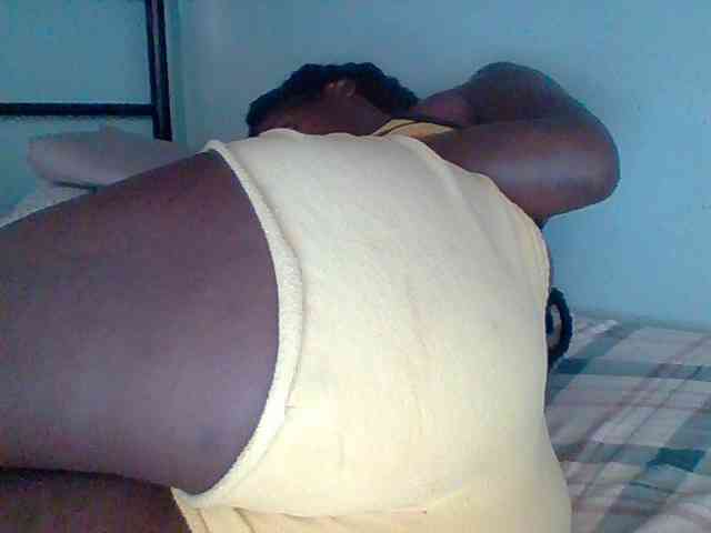 Chocolate-saucy webcam