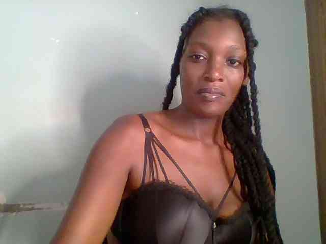 Chocolate-saucy webcam