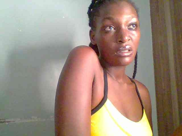 Chocolate-saucy webcam