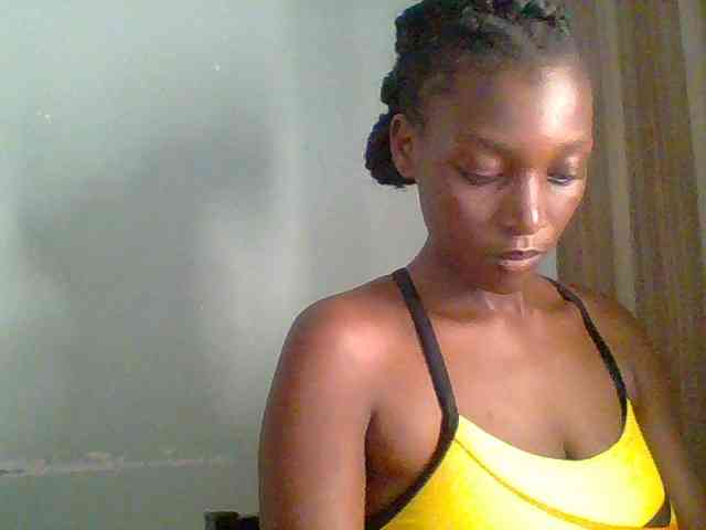 Chocolate-saucy webcam