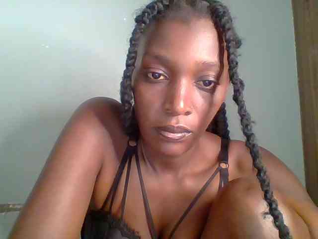 Chocolate-saucy webcam