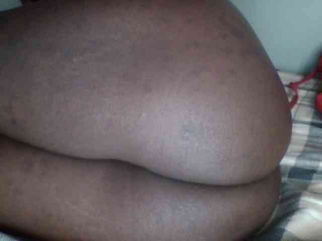 Chocolate-saucy webcam