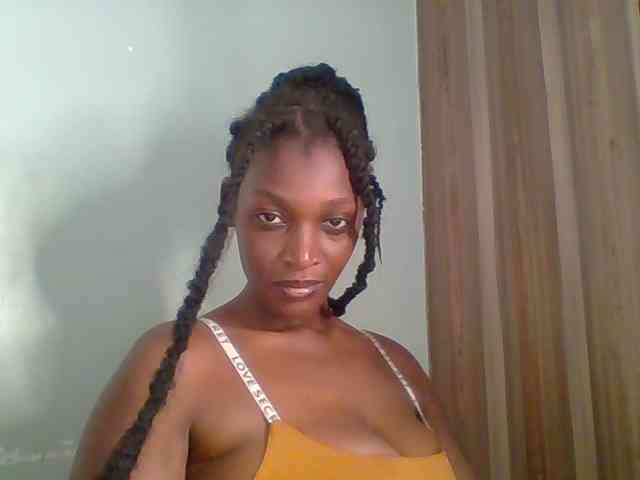 Chocolate-saucy webcam