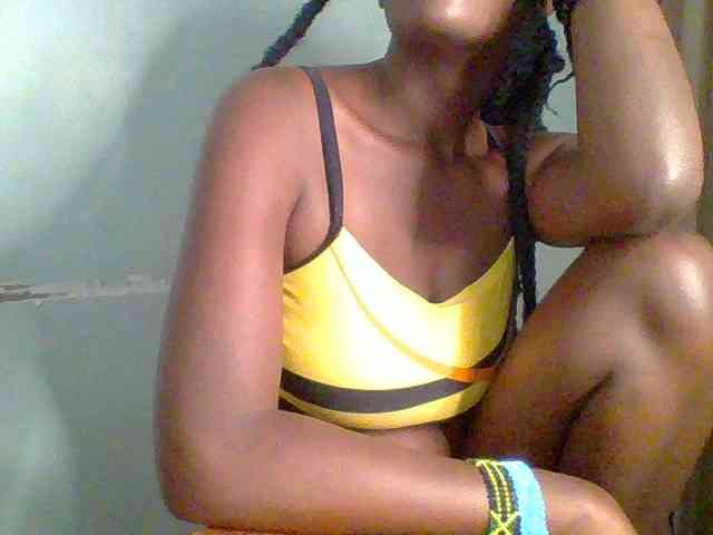 Chocolate-saucy webcam