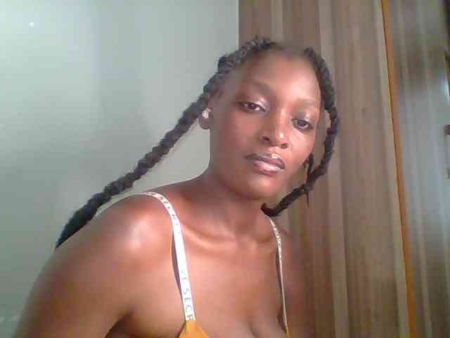 Chocolate-saucy webcam