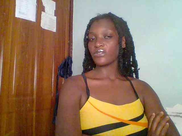 Chocolate-saucy webcam