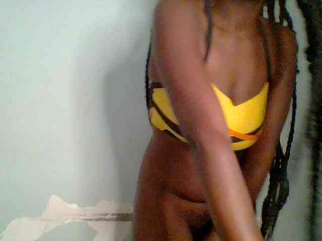 Chocolate-saucy webcam