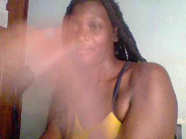 Chocolate-saucy webcam