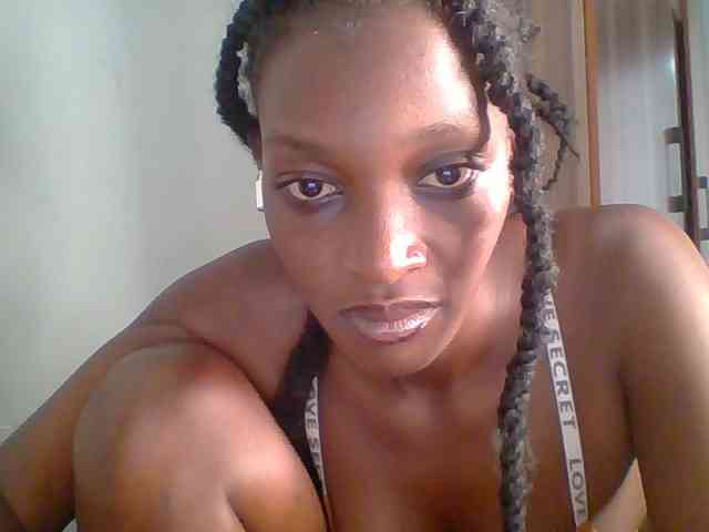 Chocolate-saucy webcam