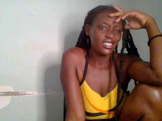 Chocolate-saucy webcam