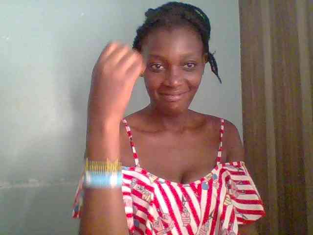 Chocolate-saucy webcam