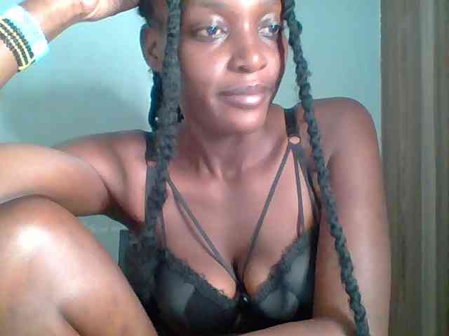 Chocolate-saucy webcam