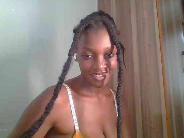 Chocolate-saucy webcam