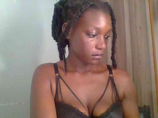 Chocolate-saucy webcam