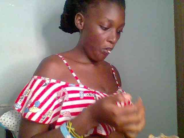 Chocolate-saucy webcam