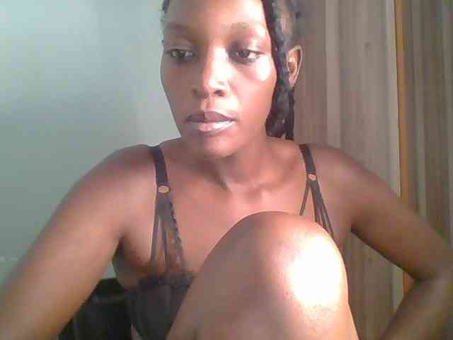 Chocolate-saucy webcam