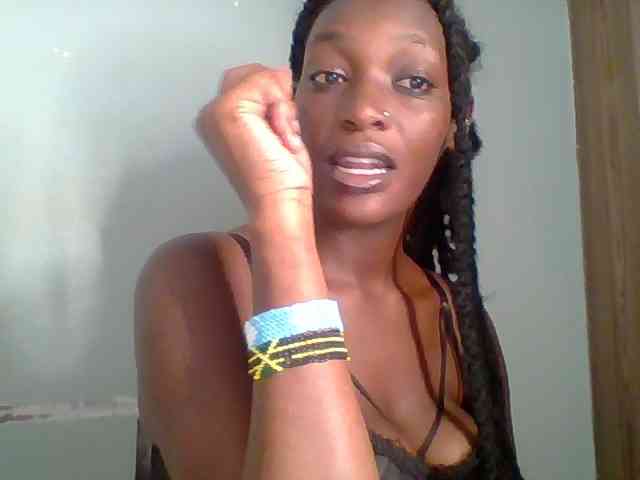 Chocolate-saucy webcam