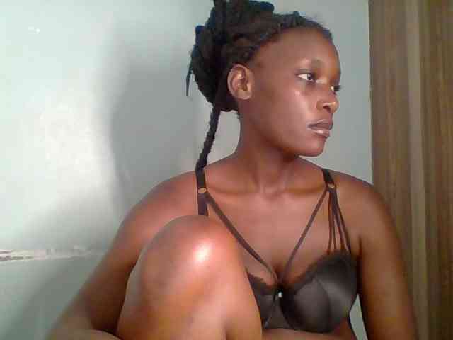 Chocolate-saucy webcam