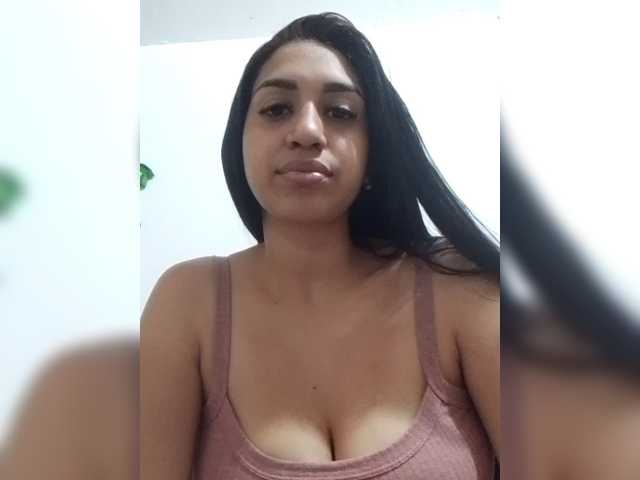 TUCHICA26's BongaCams show and profile