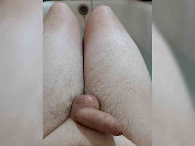 Lickfeetjuicyfru... Live Webcam on BongaCams