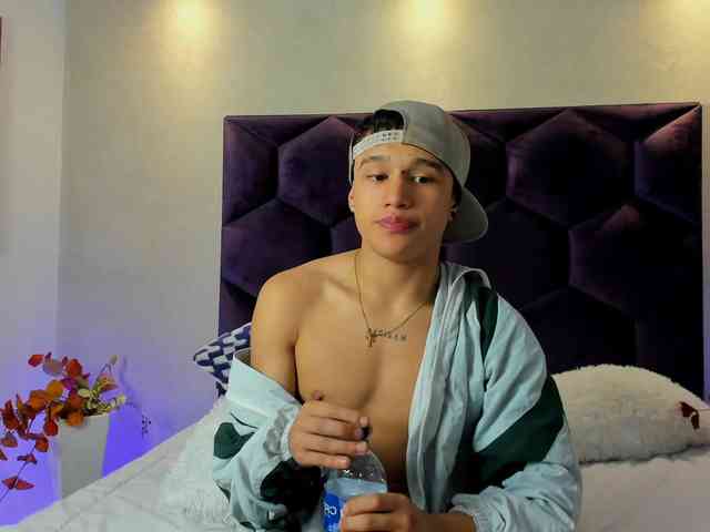 Dominike Dominike