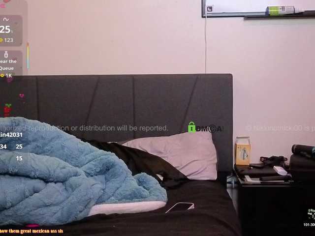 Nikkinotnicki00 live cam on BongaCams