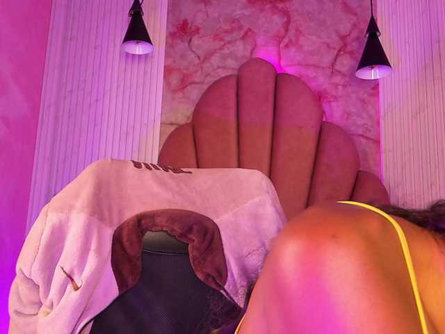 Sofi-Thomas live cam on BongaCams