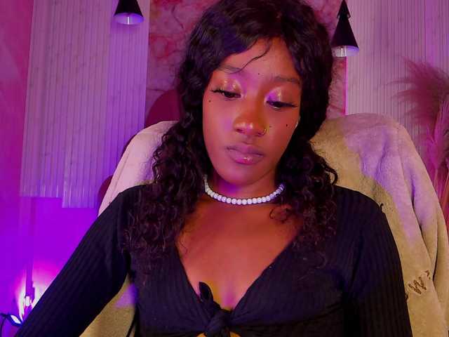 Sofi-Thomas live cam on BongaCams