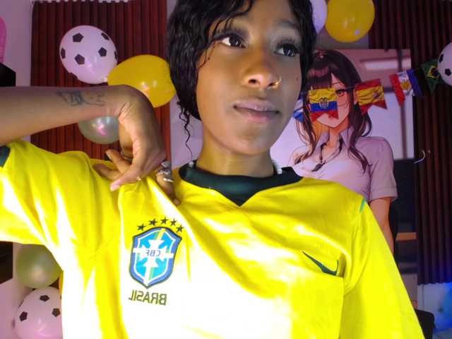 Sofi-Thomas live cam on BongaCams