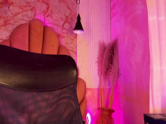 Sofi-Thomas live cam on BongaCams