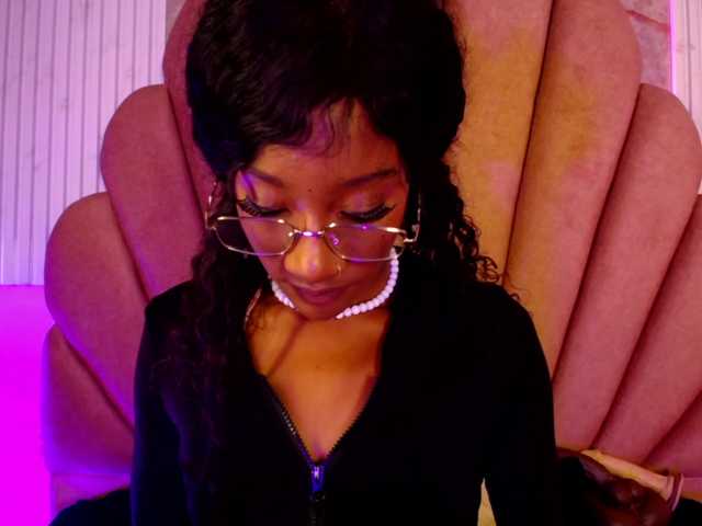 Sofi-Thomas live cam on BongaCams