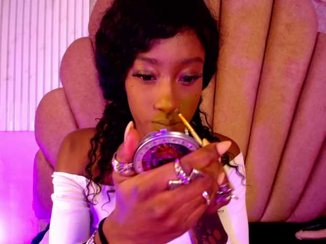 Sofi-Thomas live cam on BongaCams