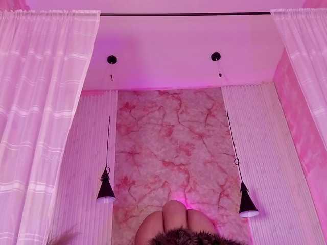 Sofi-Thomas live cam on BongaCams