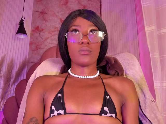 Sofi-Thomas live cam on BongaCams