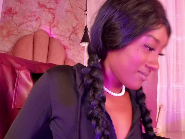 Sofi-Thomas live cam on BongaCams