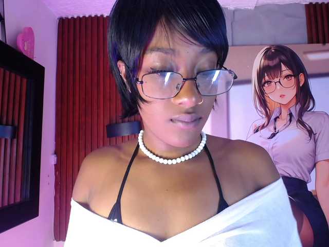 Sofi-Thomas live cam on BongaCams