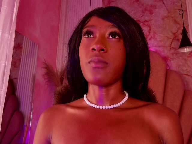 Sofi-Thomas live cam on BongaCams