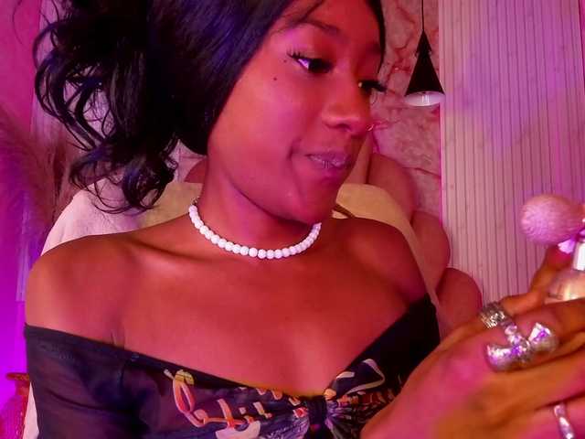 Sofi-Thomas live cam on BongaCams