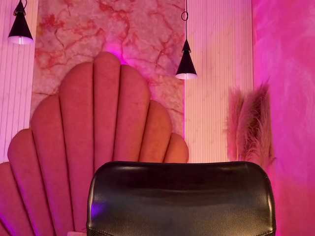 Sofi-Thomas live cam on BongaCams
