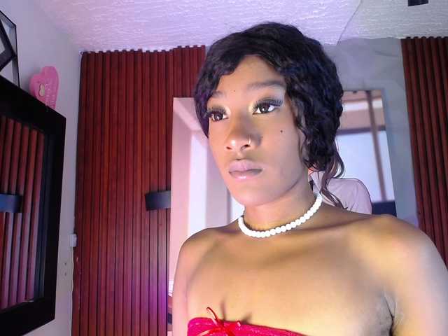 Sofi-Thomas live cam on BongaCams