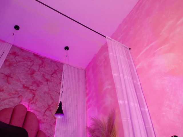 Sofi-Thomas live cam on BongaCams